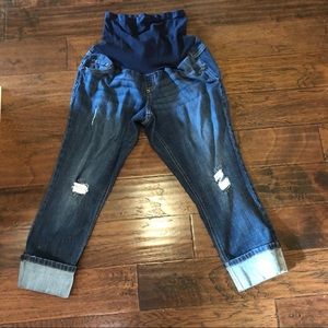 XL Maternity Distressed Crop Jeans
